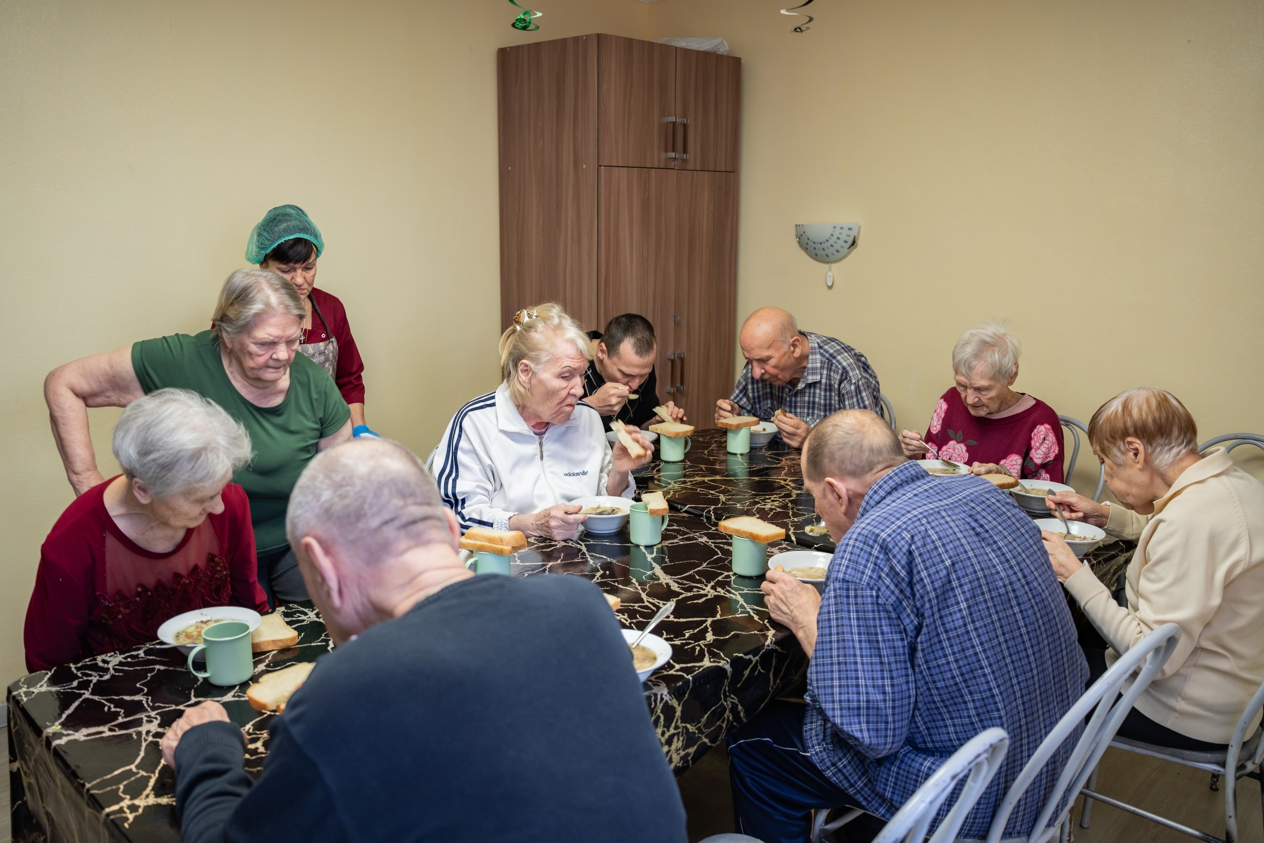 В пансионате плохо кормят? Один из самых частых страхов при мысли о пансионате — «там плохо кормят». Мы понимаем, откуда растут ноги у этого…